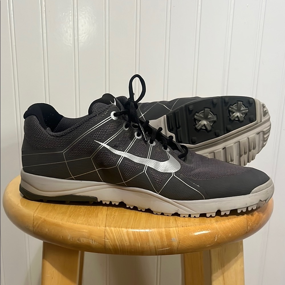 Nike Black and Gray Athletic Shoes with Sleek Design